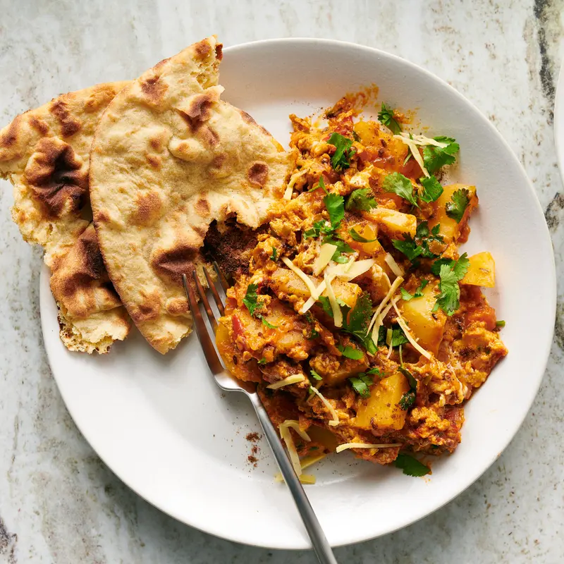 Aloo Anday (Potato & Eggs), ready to serve