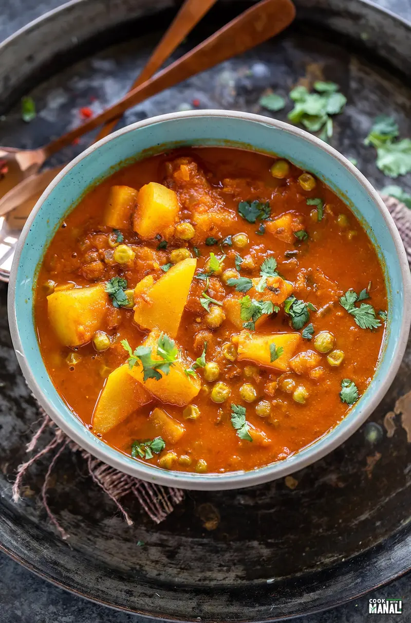 Aloo Matar (Peas & Potato Curry), ready to serve