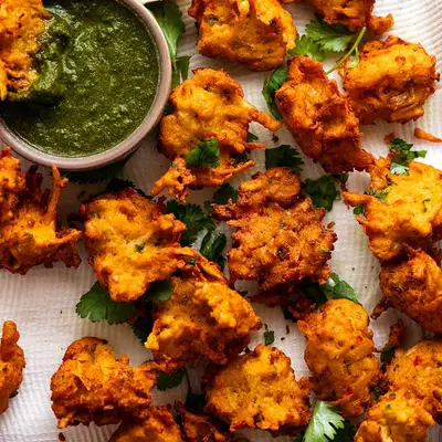 Pakoray (Mixed Vegetable Fritters)